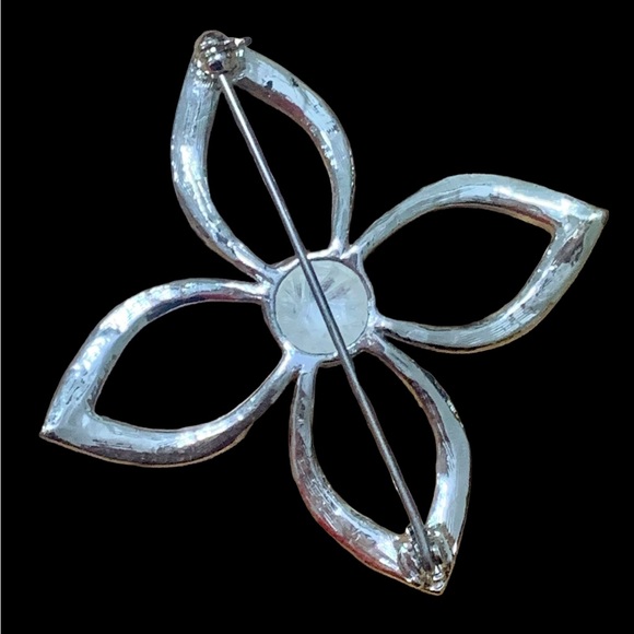 Vintage Silver Tone FLOWER Brooch Pin With Black $ Clear Rhinestones - Picture 2 of 6